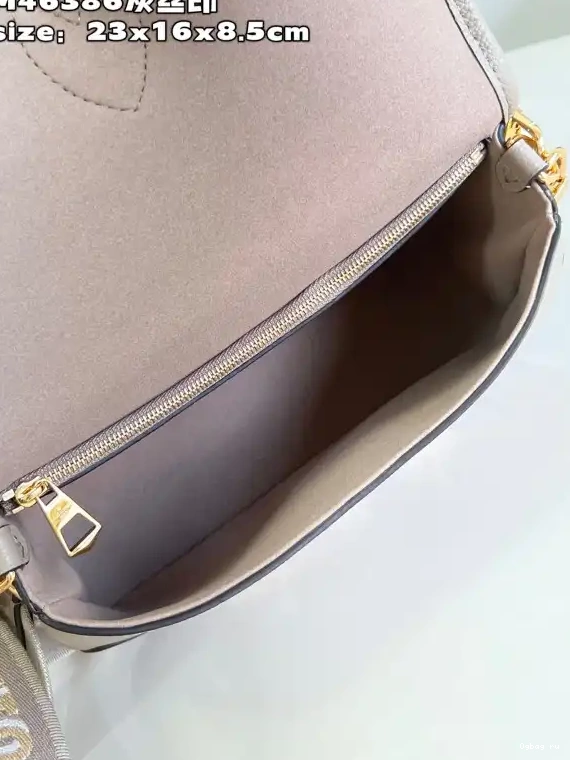 VUITTON Nano LOUIS Diane 0413